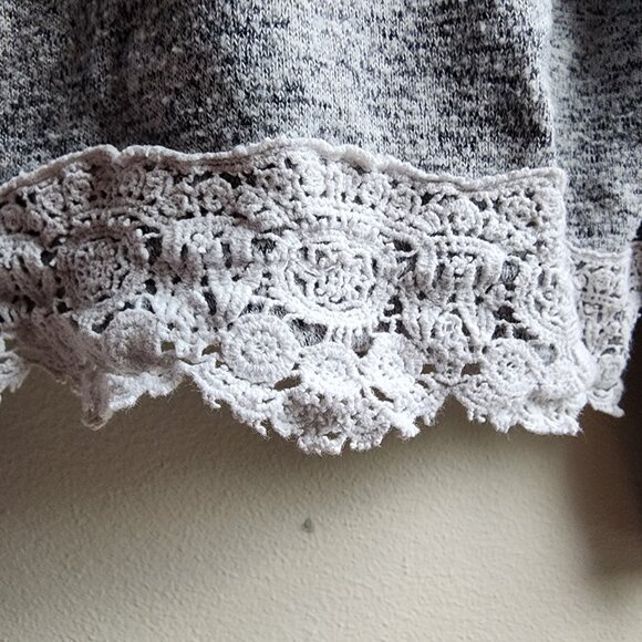 Art Class Juniors Gray Lace Hooded Pullover Sweater Size XL (14/16) - Picture 7 of 13